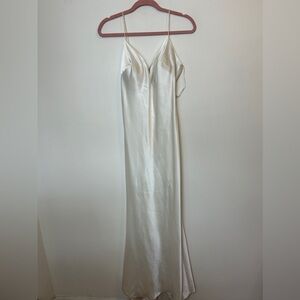 Elegant Cream Wedding Dress